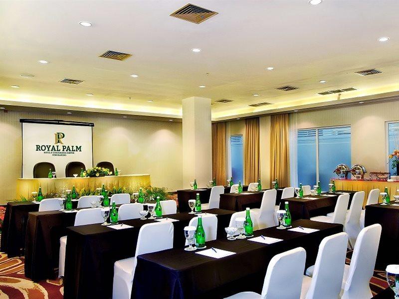 ג'קרטה Royal Palm Hotel & Conference Center Cengkareng מראה חיצוני תמונה